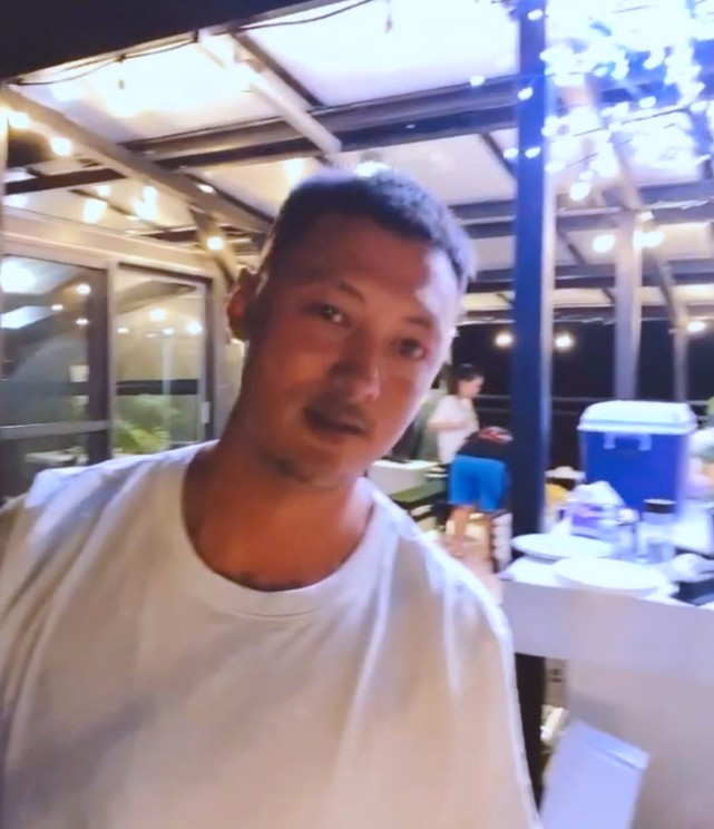 霍建华心如带女儿聚会，陈建州在现场拍余文乐意外曝光小海豚正面