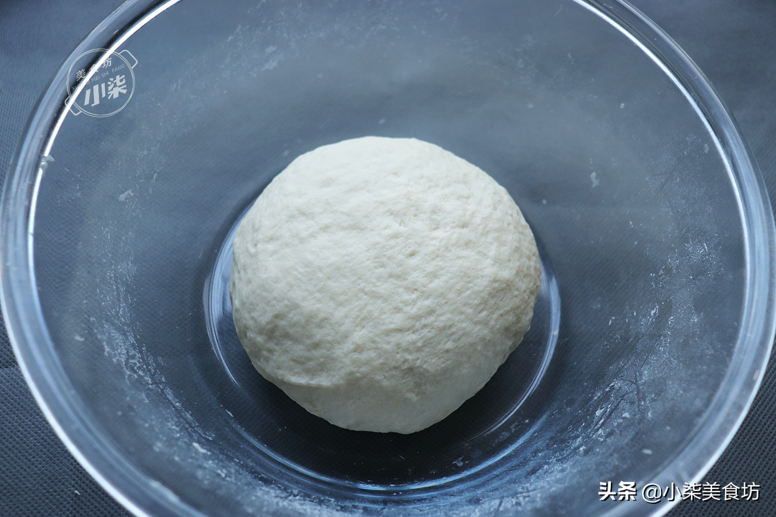 春天，韭菜餡餅新包法，不破皮不露餡，個個皮薄餡大，簡單實用