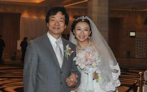 濮存昕嫁女儿，不收彩礼还倒贴50万，现实版凤凰