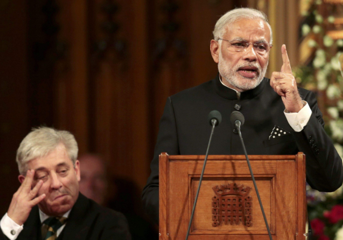 赴印度旅游遭遇\"封城\"，4男2女混居山洞