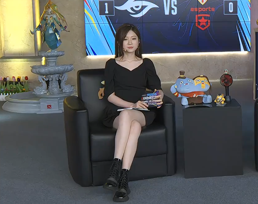 major腿控福利amst0大长腿疯狂输出网友我背叛了自己的信仰