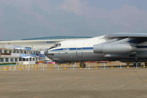 载重量达40吨，野战机场也可顺利起降，伊留申设计局经典之作
