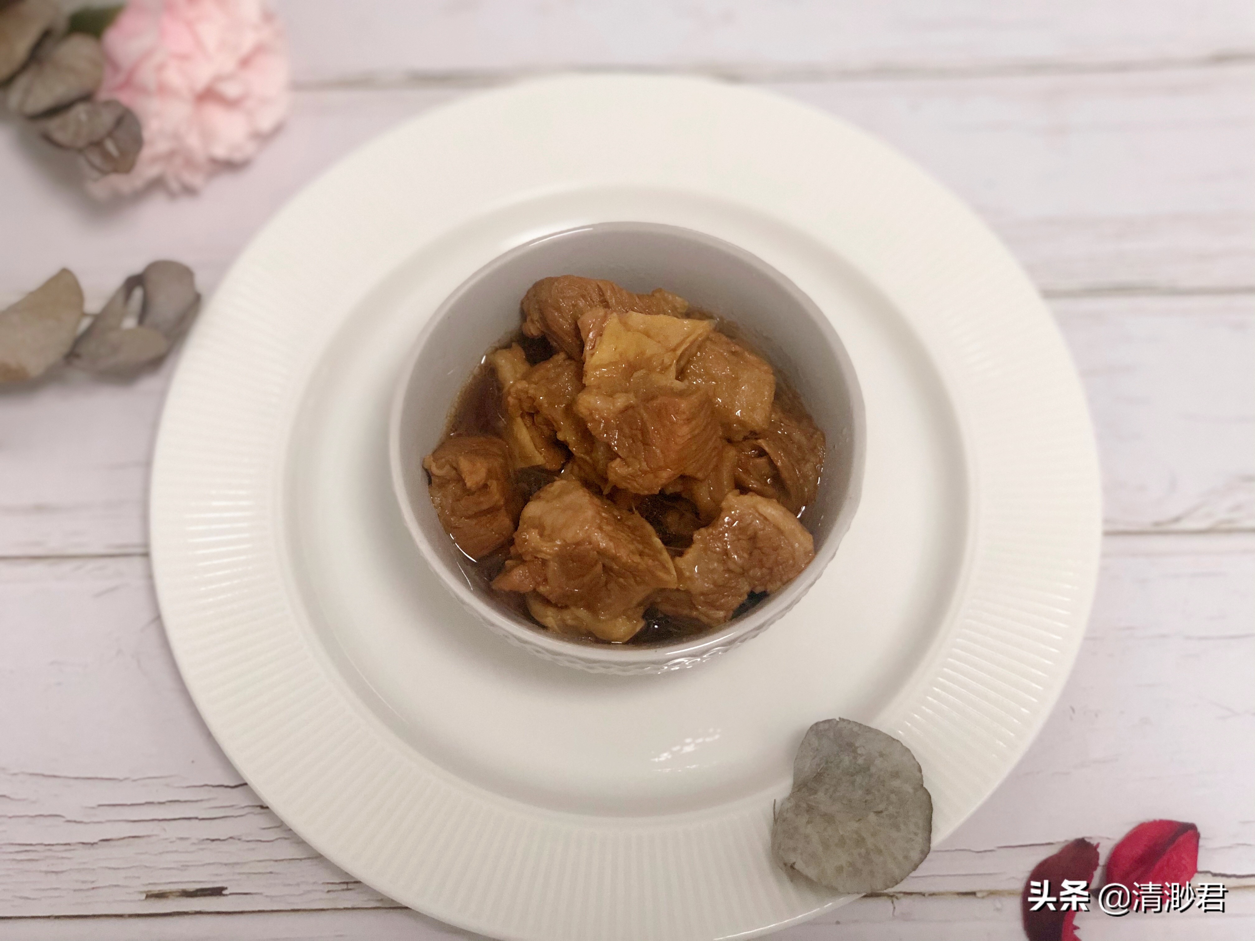 炖牛肉有诀窍，老师傅说“多加1物4窍门”，牛肉软烂入味不塞牙