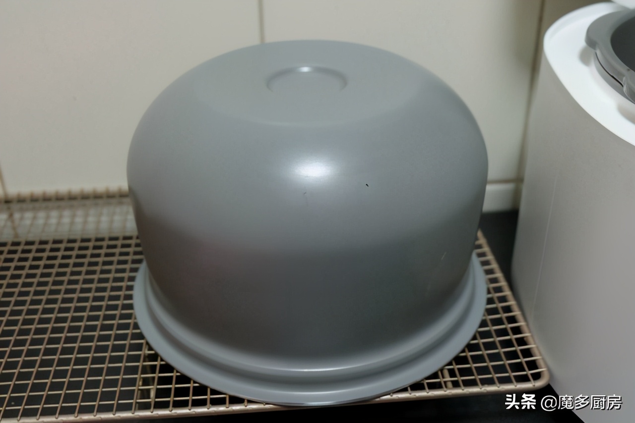 早餐蛋糕自己做，用料簡單做法更簡單，不用烤箱更輕鬆，香甜美味