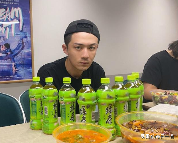 黄晓明追《三十而已》气得质问李泽锋，坦言不是因为好友而追这剧