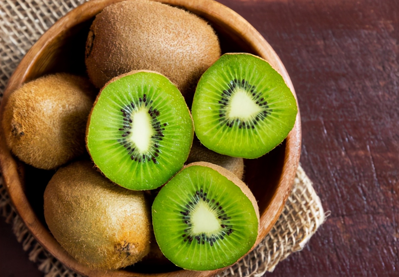给高尿酸人群提个醒:夏季这3种水果尽量少吃,或利于稳定尿酸