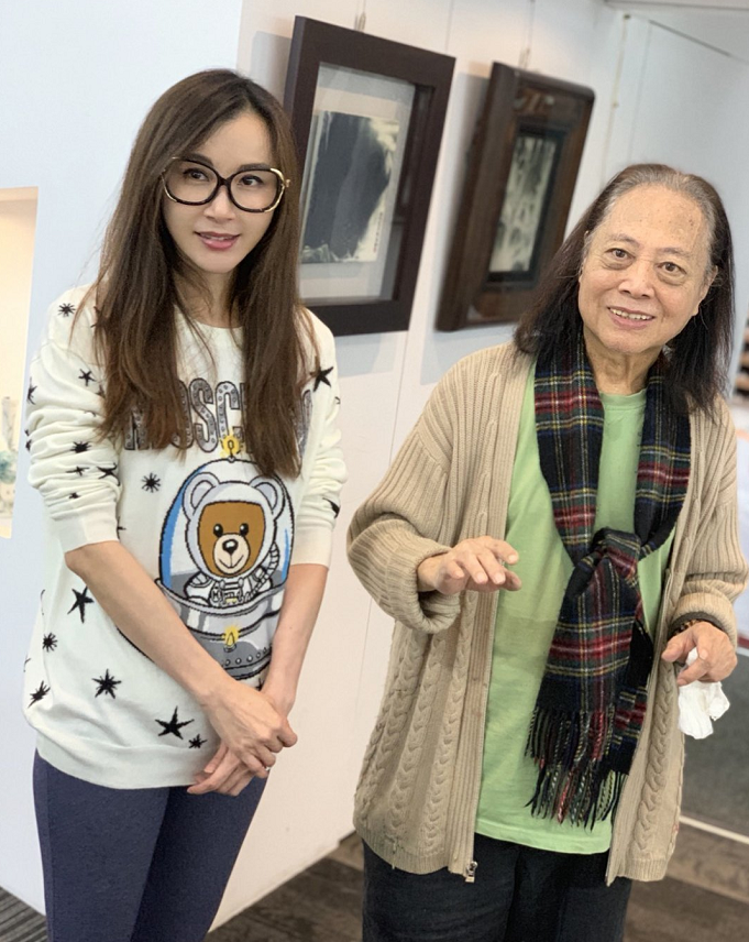 萧蔷现在真是活的洒脱，51岁的年纪，仍然皮肤紧