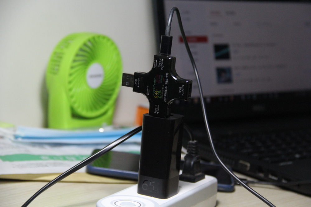 大功率小体积多协议，紫米GaN氮化镓充电器65W充电器上手体验