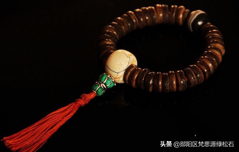 1970~2012年出生的，快来看看你应该戴什么手串
