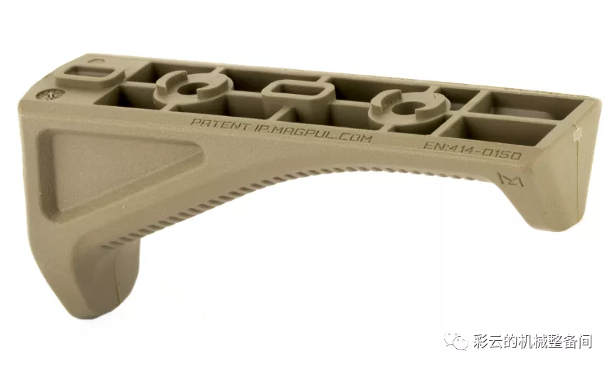 拥有多种口径的AK-100系列，一开始就为了恰烂钱