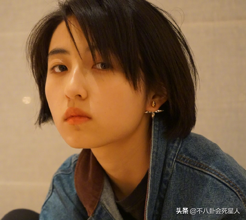 《向往5》没播就让人失望，黄磊塞两位后辈进组，何炅偏心彭昱畅