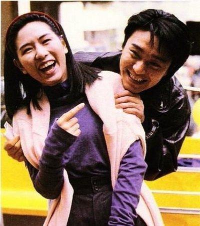 周星驰不婚原因被曝光：她的去世染白他的头，