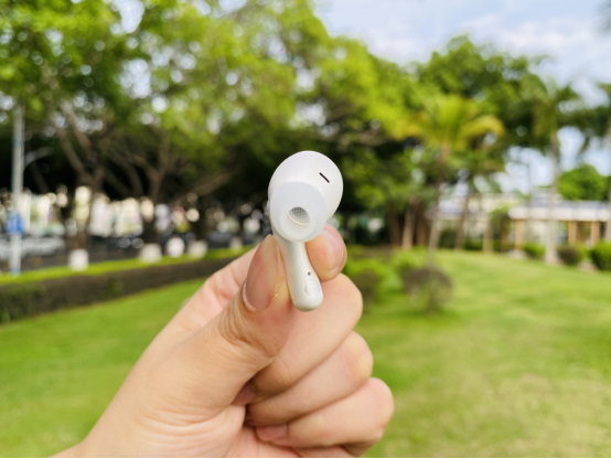 降噪耳机不选AirPods Pro，试试派美特这款，低延迟+双重主动降噪