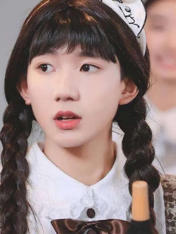 图文 当男星遇上女装 躲过了加油男孩 逃过了范丞丞 却被丁程鑫迷倒 丁程鑫女装动态照片 Www Bagua5 Net