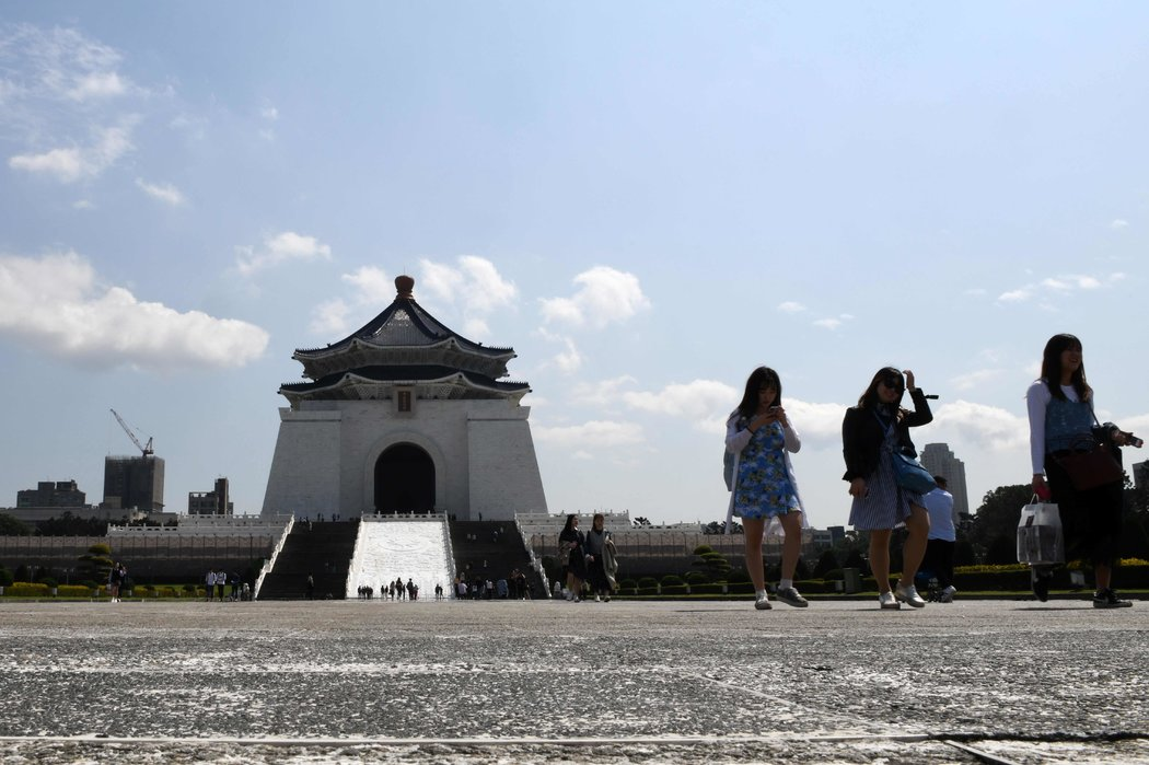 "台獨"不禁失望，美國駐聯合國代表取消"訪台計劃"，苦等了那麼久，結果不來？