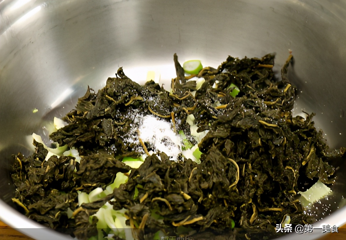 图片[2]-河南芝麻叶杂面条做法 吃着碗里想锅里-起舞食谱网