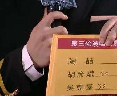 2008年,张韶涵被母亲将财产"洗劫一空",没钱治病却被母亲告上法庭