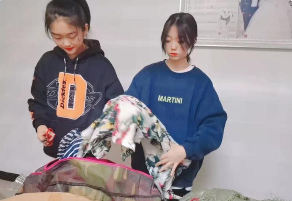 临沂爱心人士践行“沂蒙精神”，上万件爱心衣服运往广西巴马