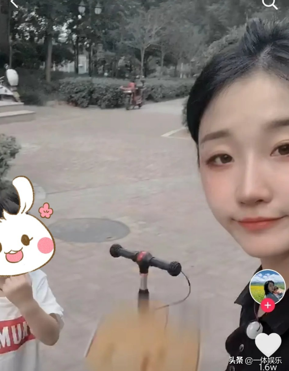 《快乐星球》的莲蓉包，不做偶像转行做老师，孩子都上幼儿园了