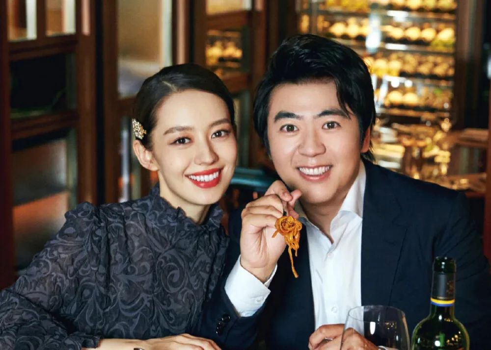 婚后2年，吉娜郎朗被群嘲：“恩爱终于装不下去了？”