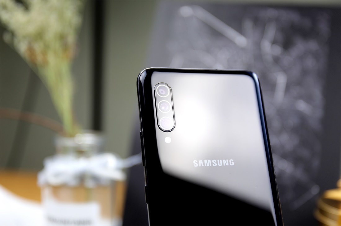 旗艦級水準，三星首款中端5G手機Galaxy A90 5G體驗