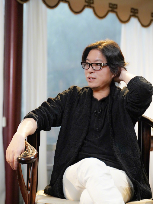 51岁高晓松晒减肥成果！体重71公斤创纪录，身材