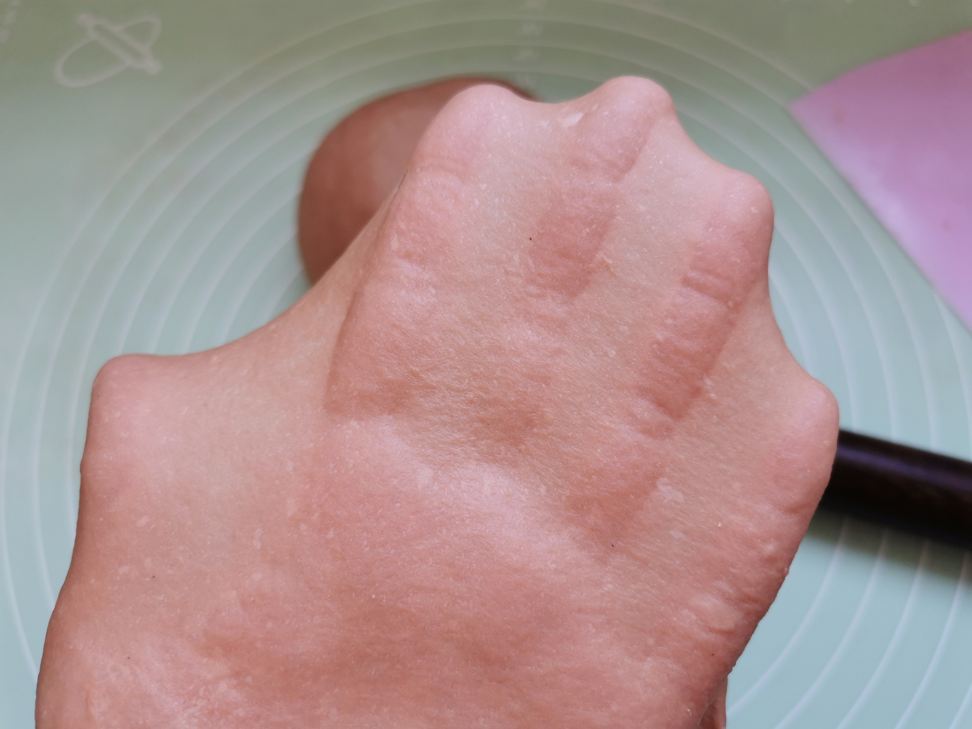 用了幾十次的牛角麵包配方，柔軟拉絲，放3天不會硬，比買的好吃