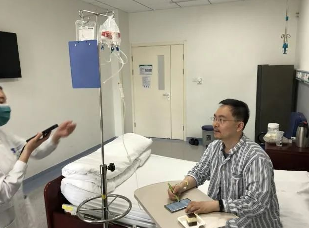 患渐冻症的京东副总裁，正在为自己和病友找药，留给他的时间不多