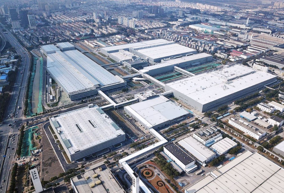 投资超170亿，上汽大众新能源工厂首款车型ID.4X正式投产