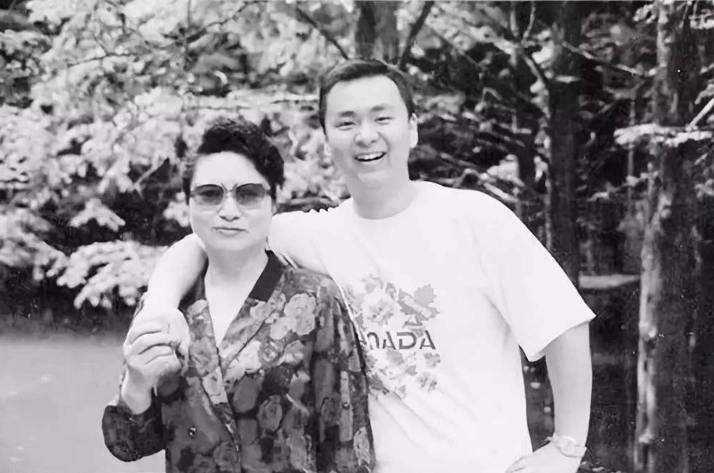陈景润48岁老来得子，62岁在北京去世，其儿子如