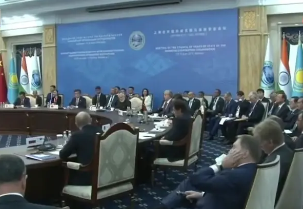 美国终于看清局势！向中国提交入会申请，却遭