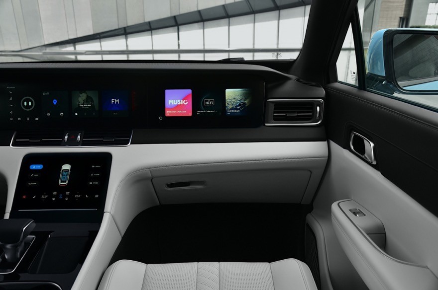 性能级智能电动SUV岚图FREE，能在中大型高端SUV市场分一席之地吗