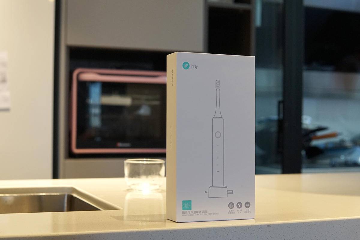 让牙齿“自动”变干净，infly声波电动牙刷究竟如何？