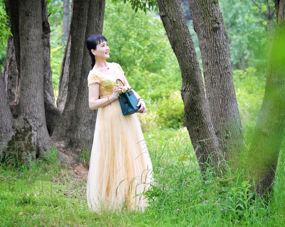 一段很现实的话生活并不是那么简单图片