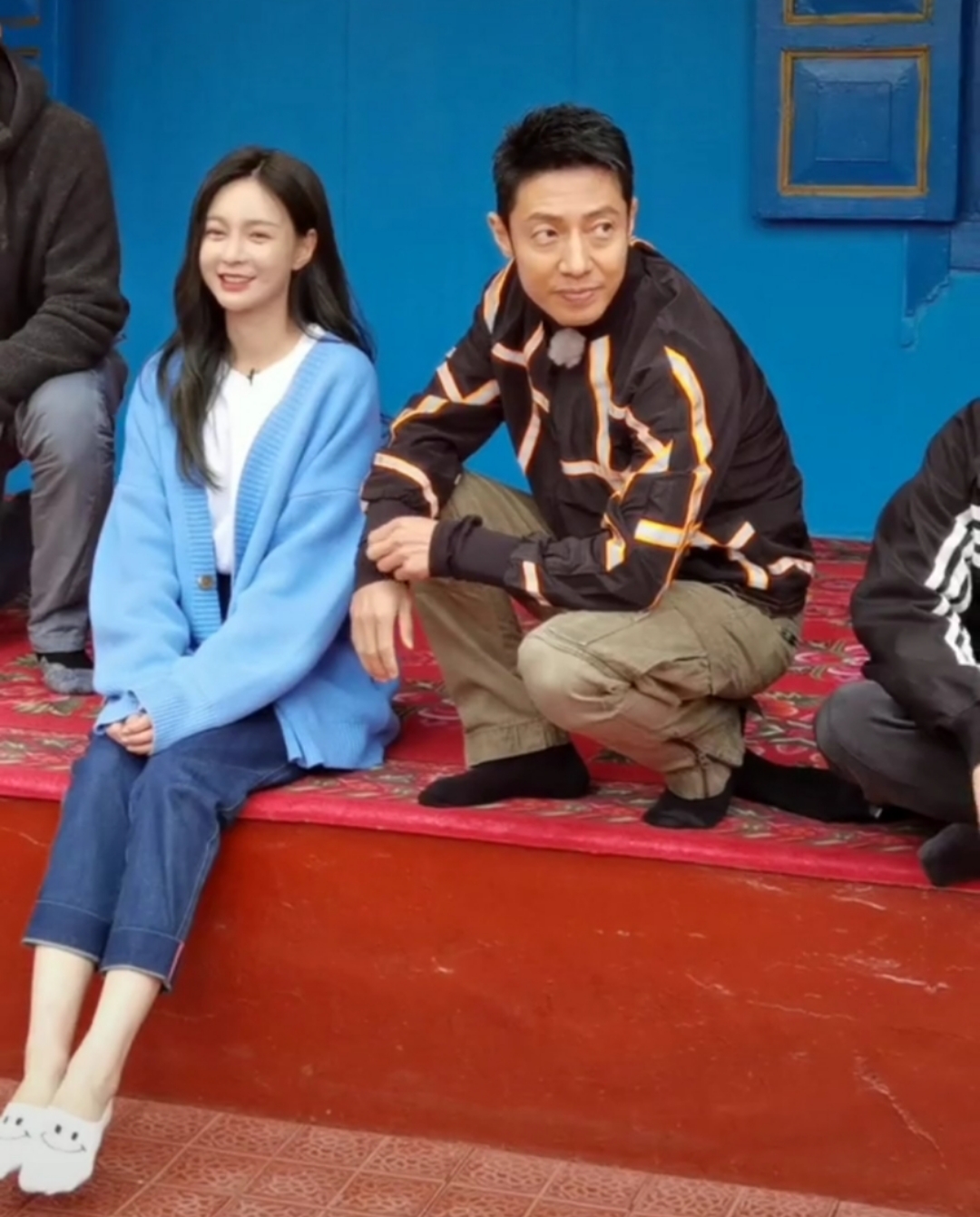 沈梦辰事业超海涛？和央视男团同框互动多，撒