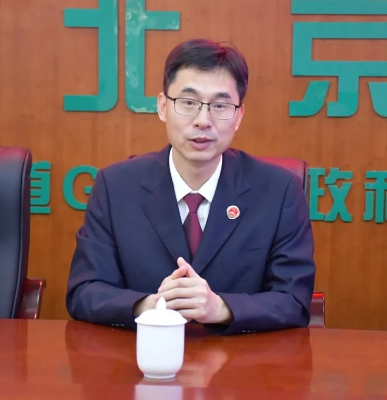 李立冰检察长表示,欢迎企业家们今后多到检察院参观交流,检察院将充分