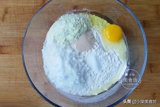 圖片[4]-面粉別再蒸饅頭了 加一個雞蛋半碗糖 簡單一做 孩子零食不用買-起舞食譜網