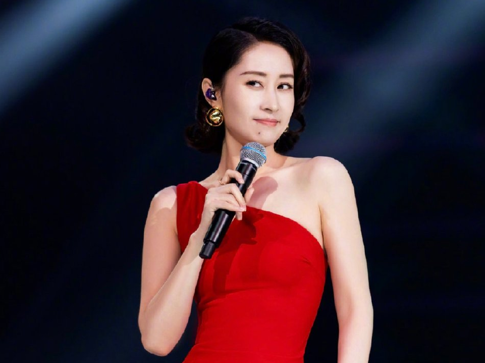 《乘风破浪的姐姐》开录，三位姐姐在线诉苦，节目组是真的“怂”