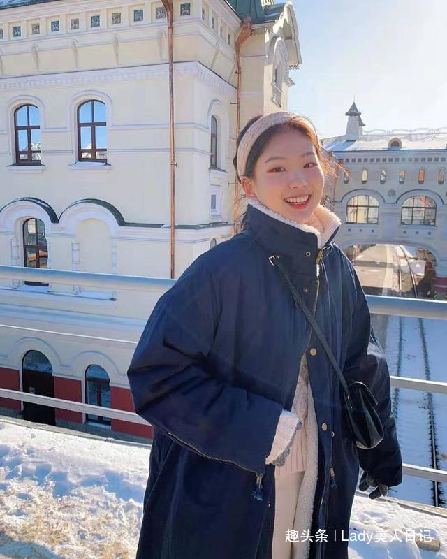 2020初春的“少女甜美治愈系”穿搭太美了，吸引