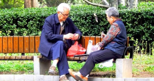 公务员“职级并轨”，教师职称教龄也并行？网