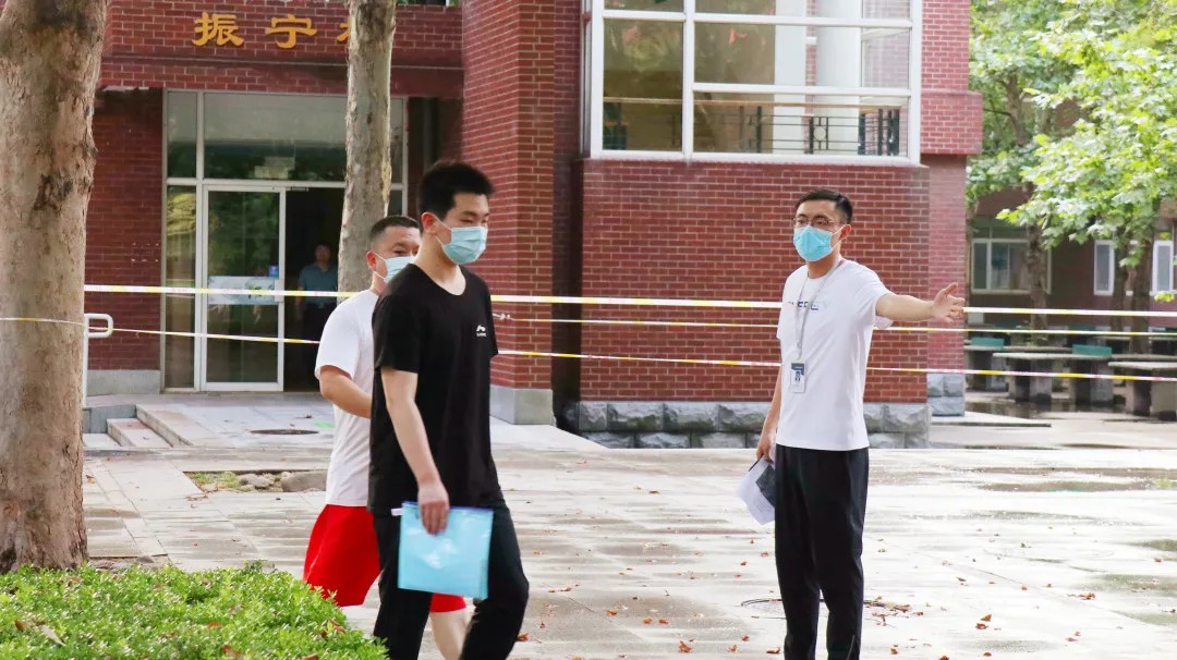 全心守护，筑牢免疫屏障——我校顺利开展学生新冠肺炎疫苗接种