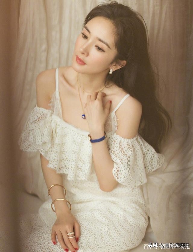 杨幂网球宝贝美照被热传穿小白裙少女感十足烟熏妆真个性