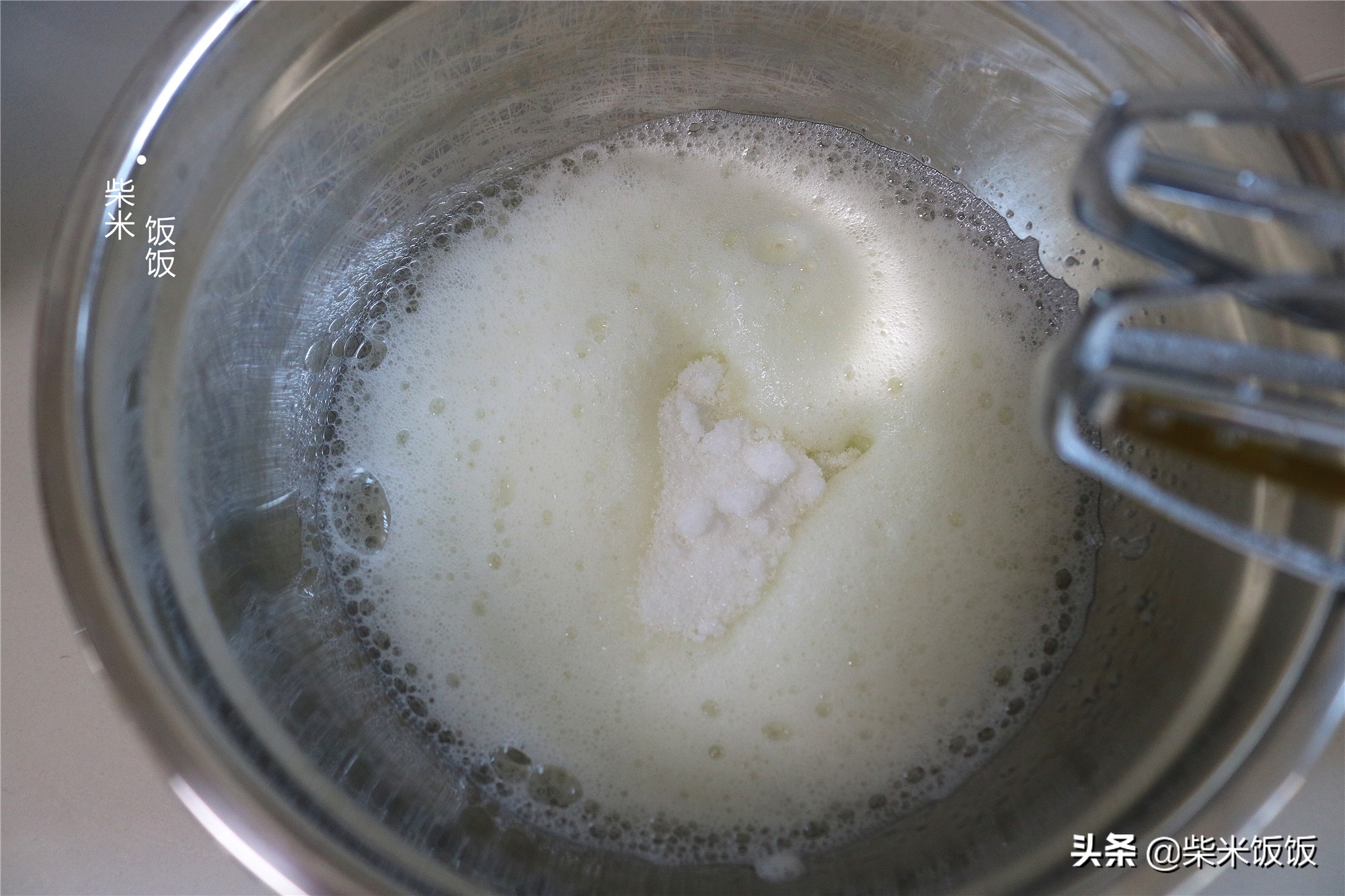 5個雞蛋，一把紅棗，教你做電飯煲蛋糕，柔軟香甜特別好吃