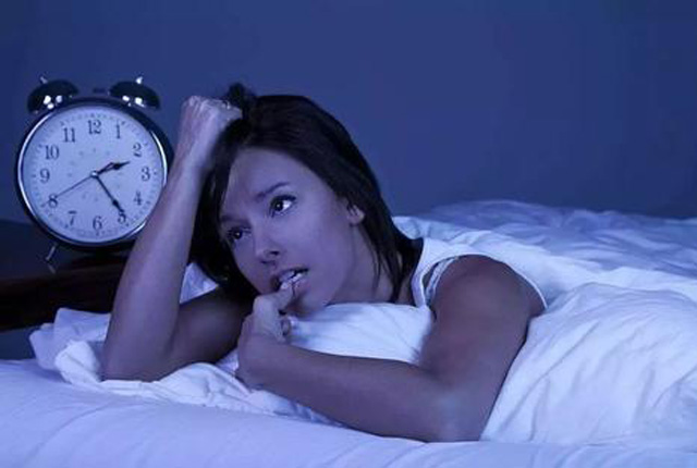 直播睡觉“赚钱”、“哄”人睡觉还赚钱！年轻人的消费观怎么了？