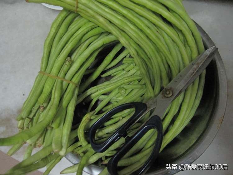 醃酸豆角要焯水嗎？ 教你傳統的做法，酸豆角夠酸夠爽脆，還不生花