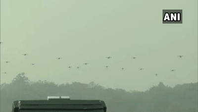 印军首次展示无人机蜂群系统！印媒：为战胜中国防空系统正加紧研发