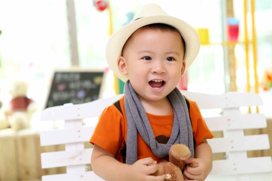 孩子不敢勇敢表达？做好4个方面，或能激发孩子内在的表达欲望