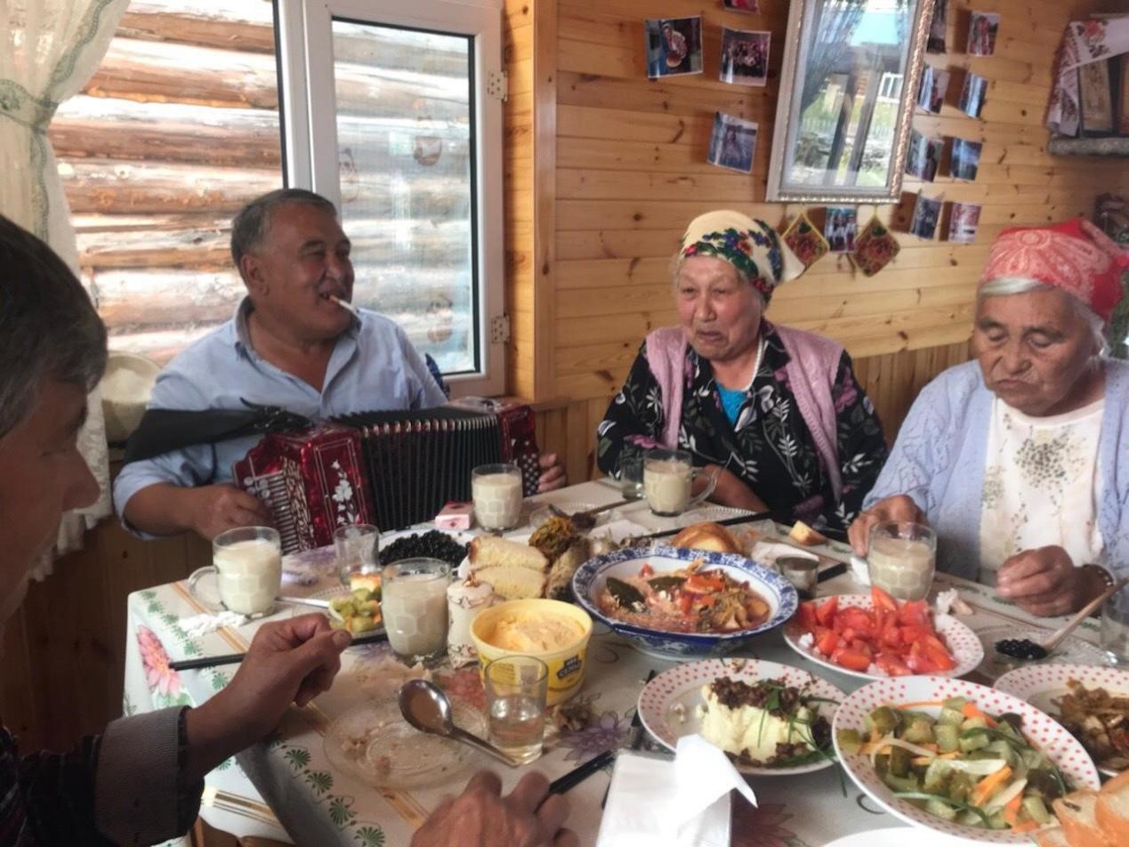 外国人如果拿到中国国籍，会登记成什么民族？巧妙办法让人叫绝