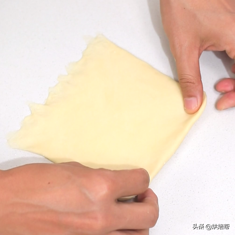 爱吃肉的一定要试试这款面包，咬上一口满满的肉块，幸福感爆棚