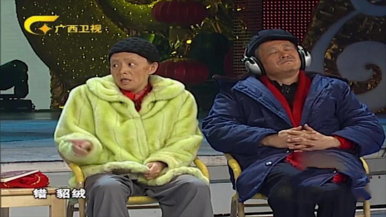 2006年春晚，赵本山出现严重失误，宋丹丹看似淡定实则冷汗直流